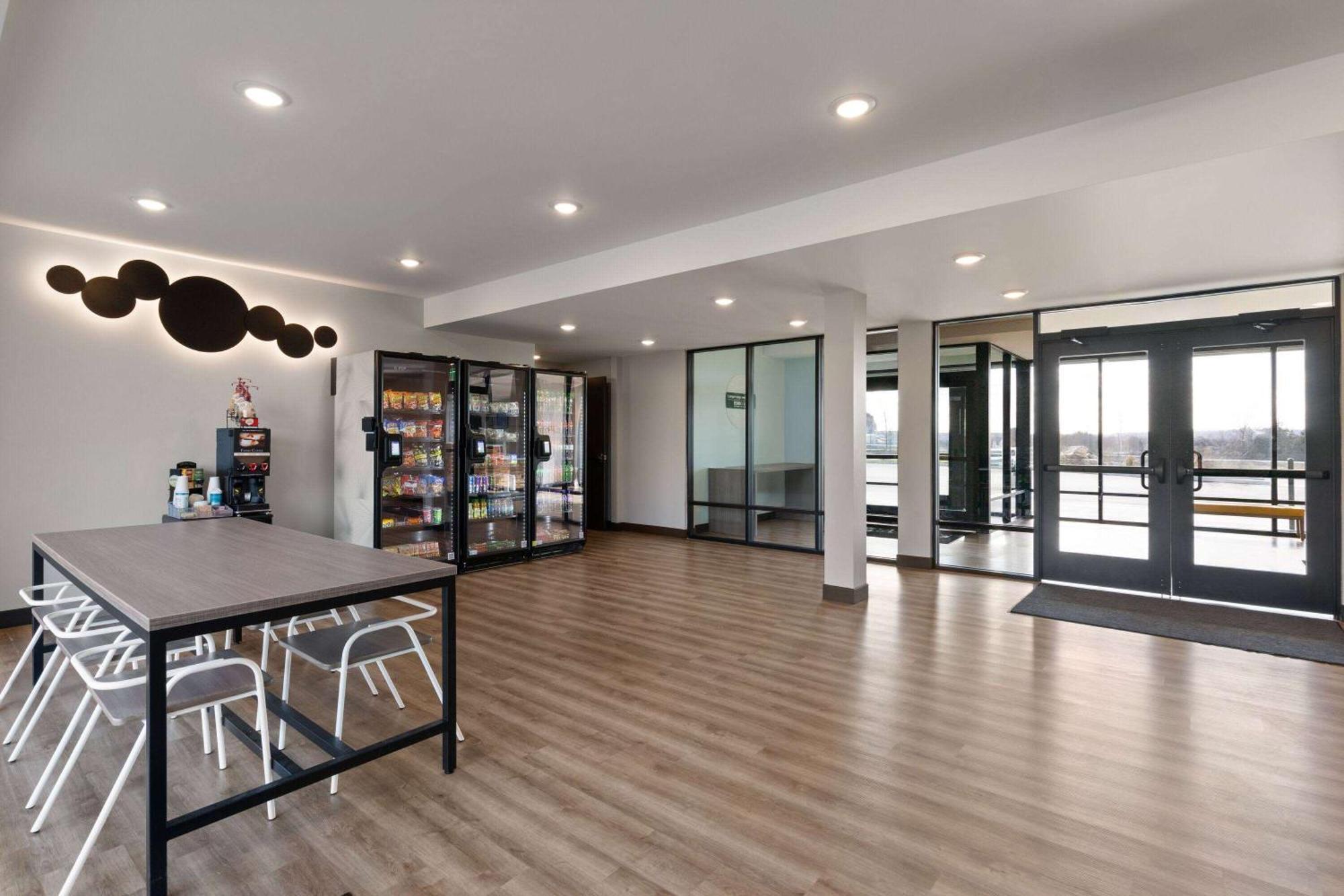 Echo Suites Extended Stay By Wyndham Nashville/ แกลลาทิน ภายนอก รูปภาพ